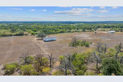 1177 County Road 402, Flatonia, TX 78941 - Photo 11