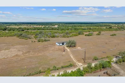 1177 County Road 402, Flatonia, TX 78941 - Photo 13