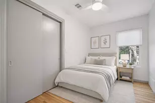 809 E 38th St, Austin, TX 78705 - Photo 13