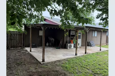 1704 S Walnut Street, Georgetown, TX 78626 - Photo 3