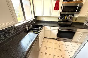 1704 S Walnut St, Georgetown, TX 78626 - Photo 11