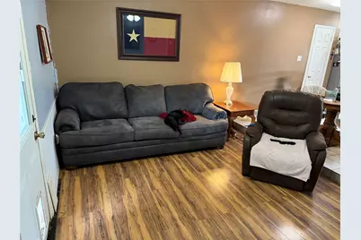 1704 S Walnut Street, Georgetown, TX 78626 - Photo 5