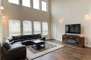 15621 Cabrillo Way, Bee Cave, TX 78738 - Photo 9