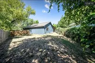 7301 Quicksilver Cir, Austin, TX 78744 - Photo 15