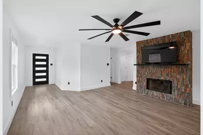 3911 Haleys Way, Round Rock, TX 78665 - Photo 5