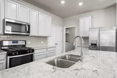 105 Tucana Street, Georgetown, TX 78628 - Photo 5