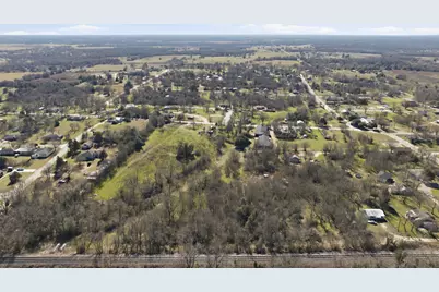 330 Half Avenue, Rockdale, TX 76567 - Photo 3