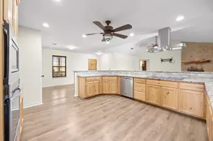 20217 Engelmann Ln, Manor, TX 78653 - Photo 13