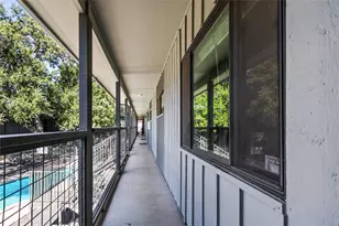 2303 East Side Dr, Austin, TX 78704 - Photo 19