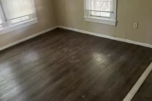 111 White Oak St, Lockhart, TX 78644 - Photo 3