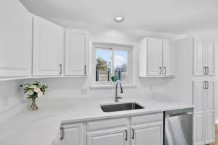 11507 Elk Park Cir, Austin, TX 78759 - Photo 19