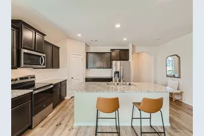 201 Break Avenue, Taylor, TX 76574 - Photo 3