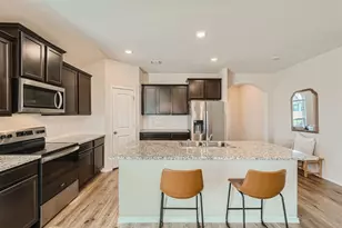 201 Break Ave, Taylor, TX 76574 - Photo 3