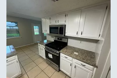 4204 Everest Lane, Austin, TX 78727 - Photo 9