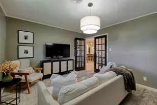 2117 Gaston Pl Dr, Austin, TX 78723 - Photo 15