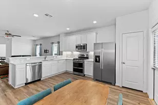 216 Blue Hibiscus Dr, Liberty Hill, TX 78642 - Photo 9