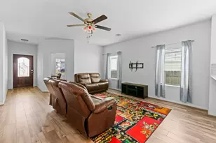 216 Blue Hibiscus Dr, Liberty Hill, TX 78642 - Photo 3