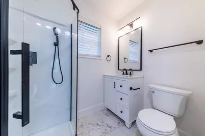 1614 Holly Street, Austin, TX 78702 - Photo 9
