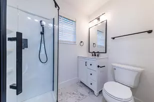 1614 Holly St, Austin, TX 78702 - Photo 9