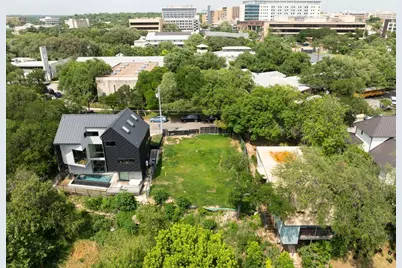 1113 W 31 Street, Austin, TX 78705 - Photo 13