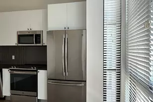 800 Embassy Dr, Austin, TX 78702 - Photo 3