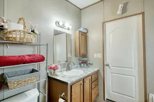 181 Pasadera Dr, Elgin, TX 78621 - Photo 21