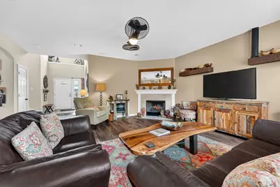 1403 Melissa Oaks Lane, Austin, TX 78744 - Photo 17