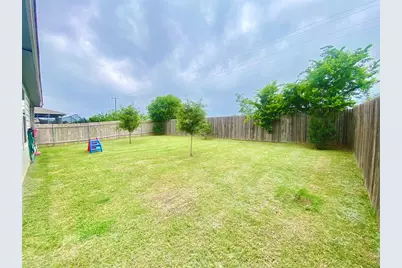 110 W Point Way, Elgin, TX 78621 - Photo 19