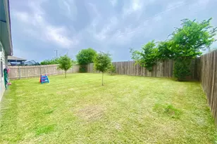 110 W Point Way, Elgin, TX 78621 - Photo 19