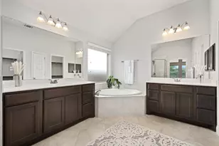 321 La Grotta Ln, Georgetown, TX 78628 - Photo 17
