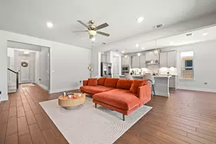 7710 Ellas Inlt Dr, Austin, TX 78744 - Photo 9