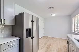 11306 Thorny Brook Trail, Austin, TX 78750 - Photo 7