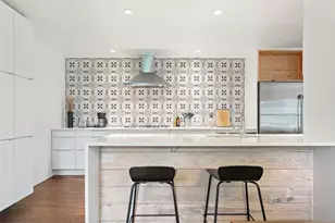 2202 Montclaire St, Austin, TX 78704 - Photo 9