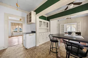 401 S Love Ave, Florence, TX 76527 - Photo 15