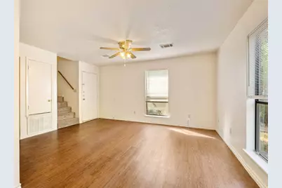 115 S Frio Street #I, Lockhart, TX 78644 - Photo 5