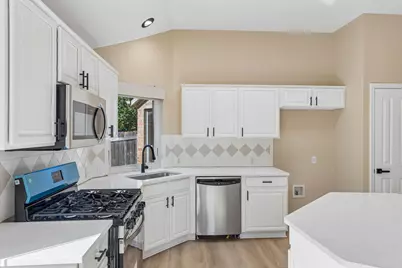8414 Ironweed Run, Round Rock, TX 78681 - Photo 11