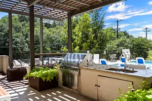 1900 Barton Springs Rd, Austin, TX 78704 - Photo 23