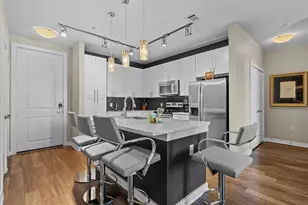 1900 Barton Springs Rd, Austin, TX 78704 - Photo 7