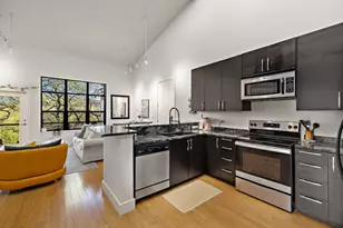 907 Duncan Ln, Austin, TX 78705 - Photo 13