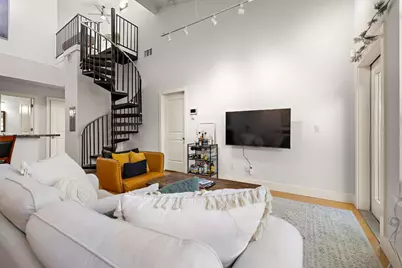 907 Duncan Lane #302, Austin, TX 78705 - Photo 7