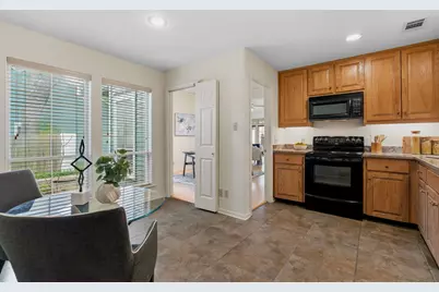 407 Towne Park Trail, Austin, TX 78751 - Photo 17