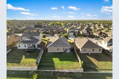 117 Liard River Road, Hutto, TX 78634 - Photo 39