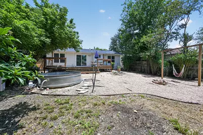 2321 Lakehurst Drive, Austin, TX 78744 - Photo 25