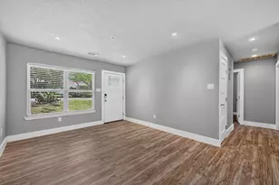 2321 Lakehurst Dr, Austin, TX 78744 - Photo 9
