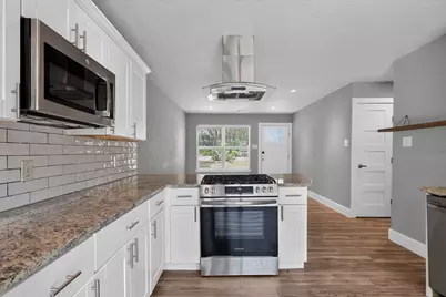 2321 Lakehurst Drive, Austin, TX 78744 - Photo 7