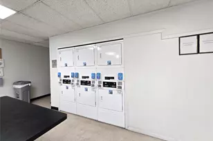 1800 Lavaca St, Austin, TX 78701 - Photo 13