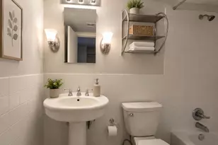 1800 Lavaca St, Austin, TX 78701 - Photo 5