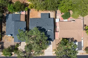 7204 Towering Oaks Dr, Austin, TX 78745 - Photo 37