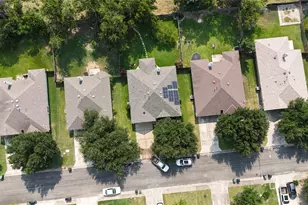 122 Edison Dr, Hutto, TX 78634 - Photo 17