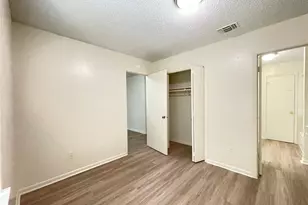 904 N Meadows Dr, Austin, TX 78758 - Photo 15